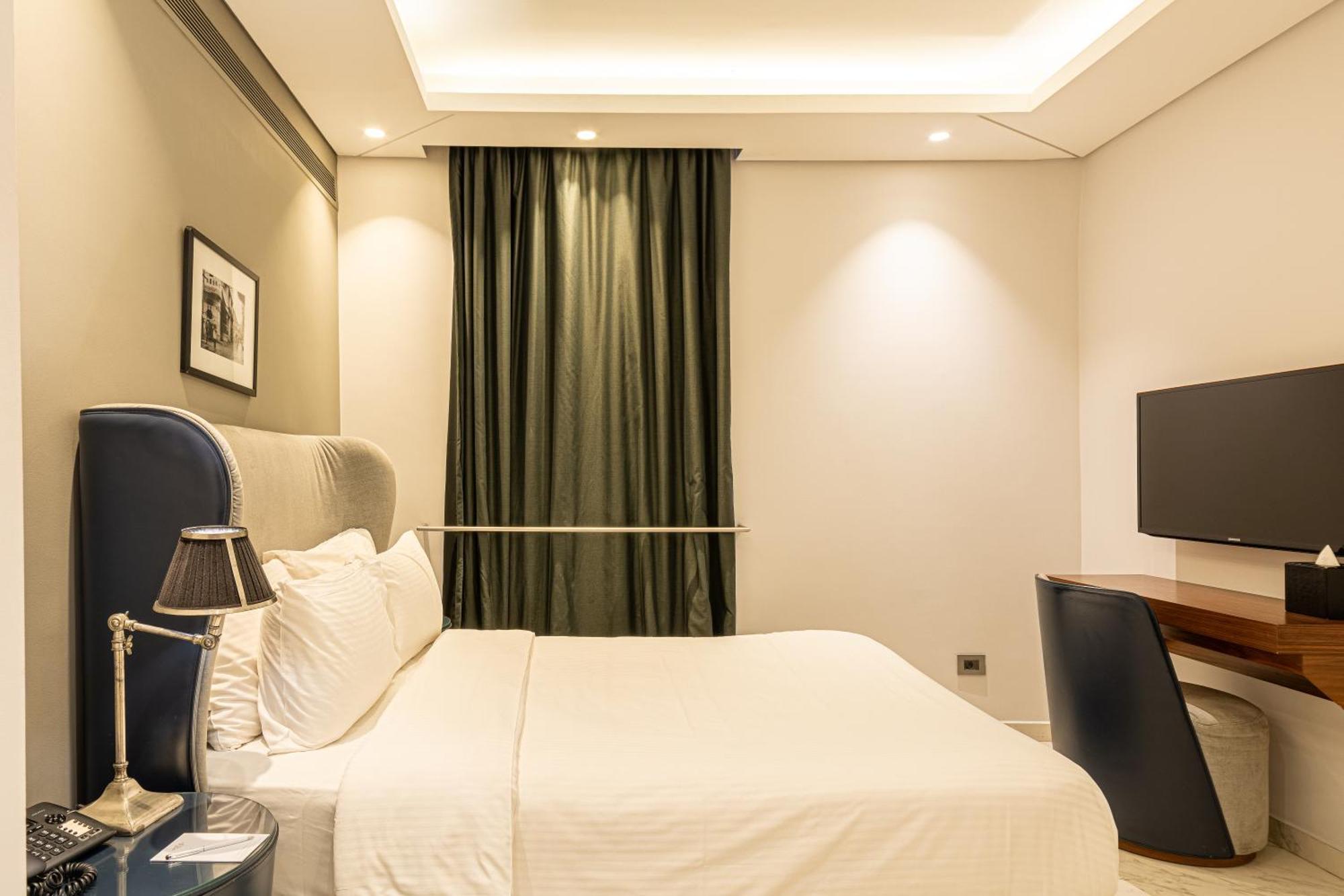Отель Royal Tulip Achrafieh